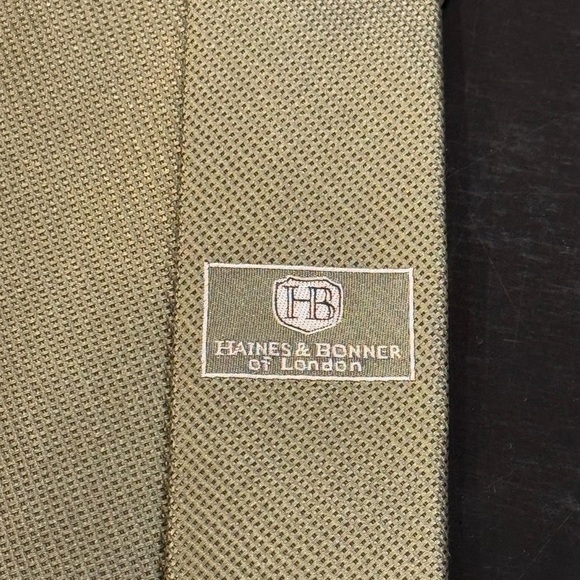 Haines & Bonner Silk Handmade Olive Green Mens Neck Tie - Picture 3 of 9